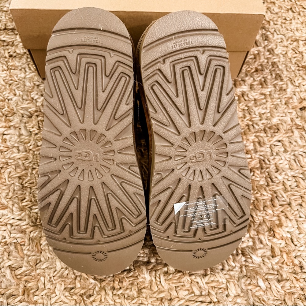 NWT UGG Classic Mini Platform Chestnut Size Y5/Women 6.5 - Picture 11 of 16